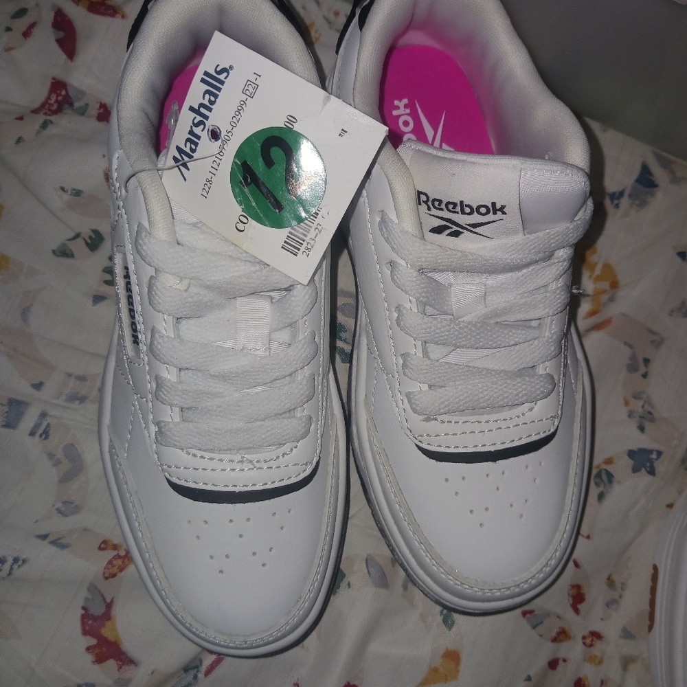 New girls Reebok sneakers sz 12